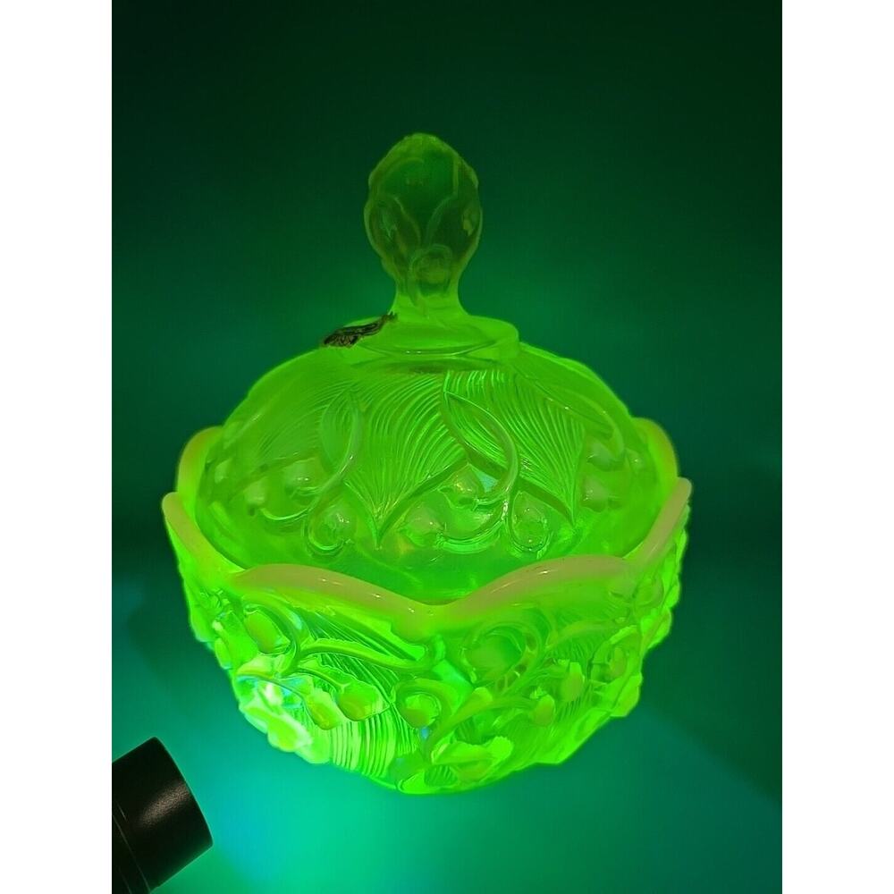 RARE VTG UV REACTIVE FENTON Topaz Opalescent Lily Of The Valley Candy Dish 7.25"